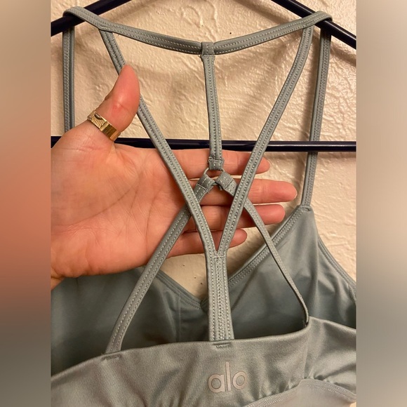 ALO Yoga bra - Picture 5 of 10